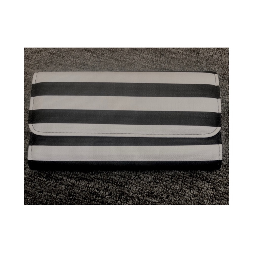 Kut from the Kloth Wallet